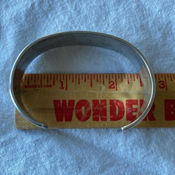 Vintage Navajo sterling silver bracelet by Gahe - Picture 6 of 7